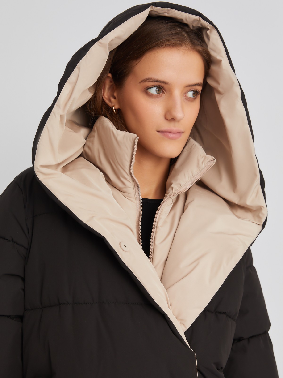 Тёплая стёганая дутая куртка с капюшоном и вшитой манишкой на молнии zolla 02334510L034, цвет черный, размер XS - фото 4