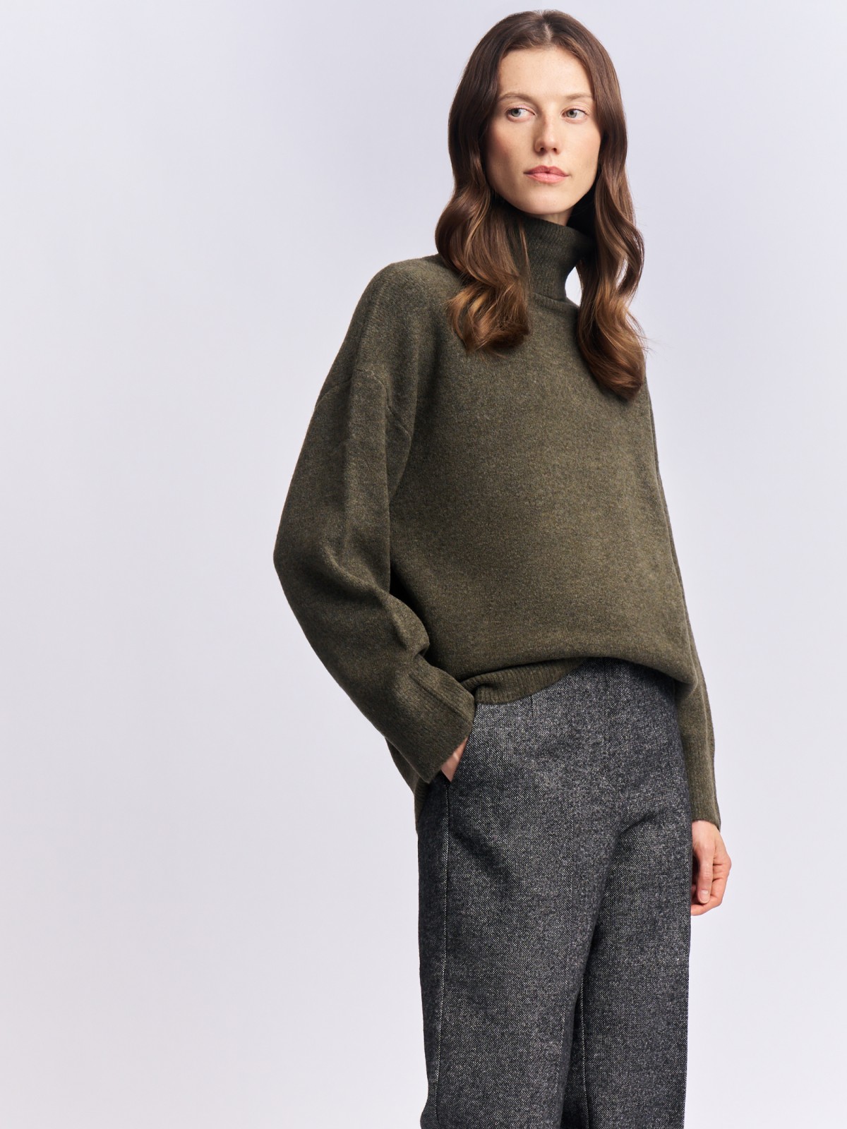 Длинный вязаный свитер с шерстью