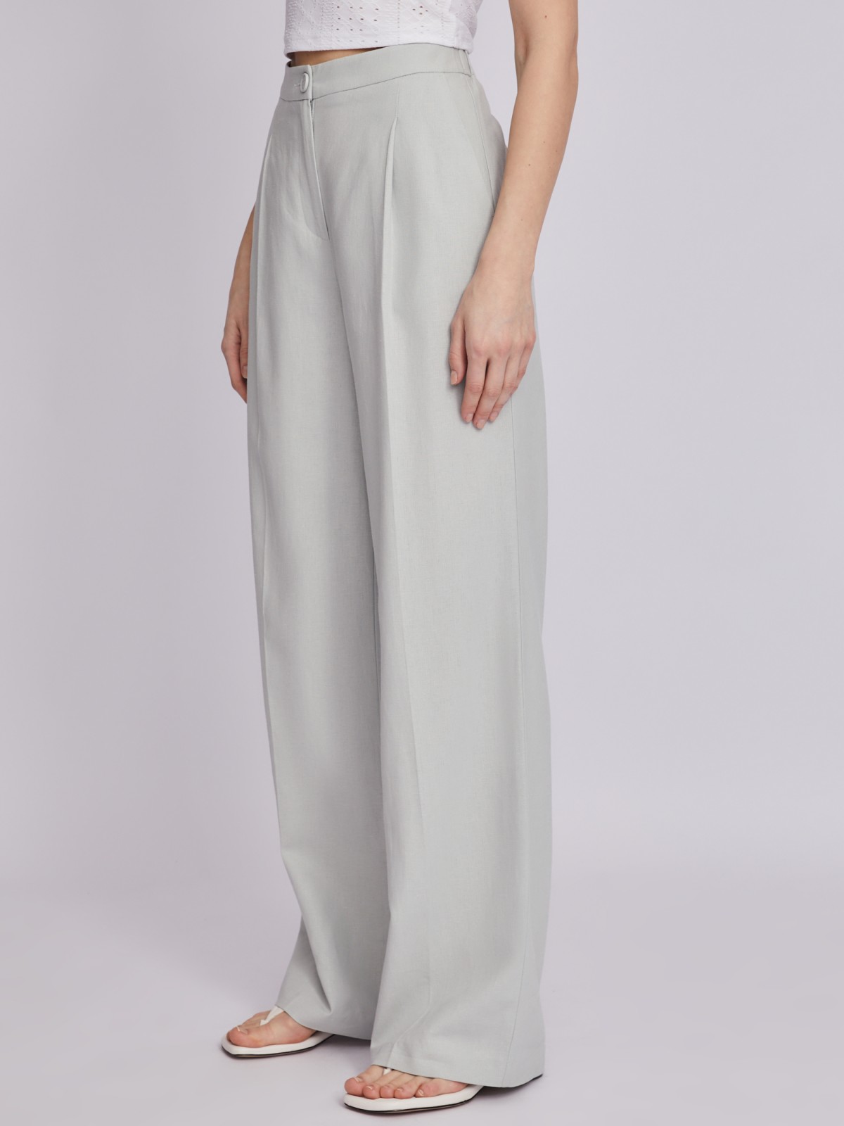 Прямые брюки из льна со стрелками