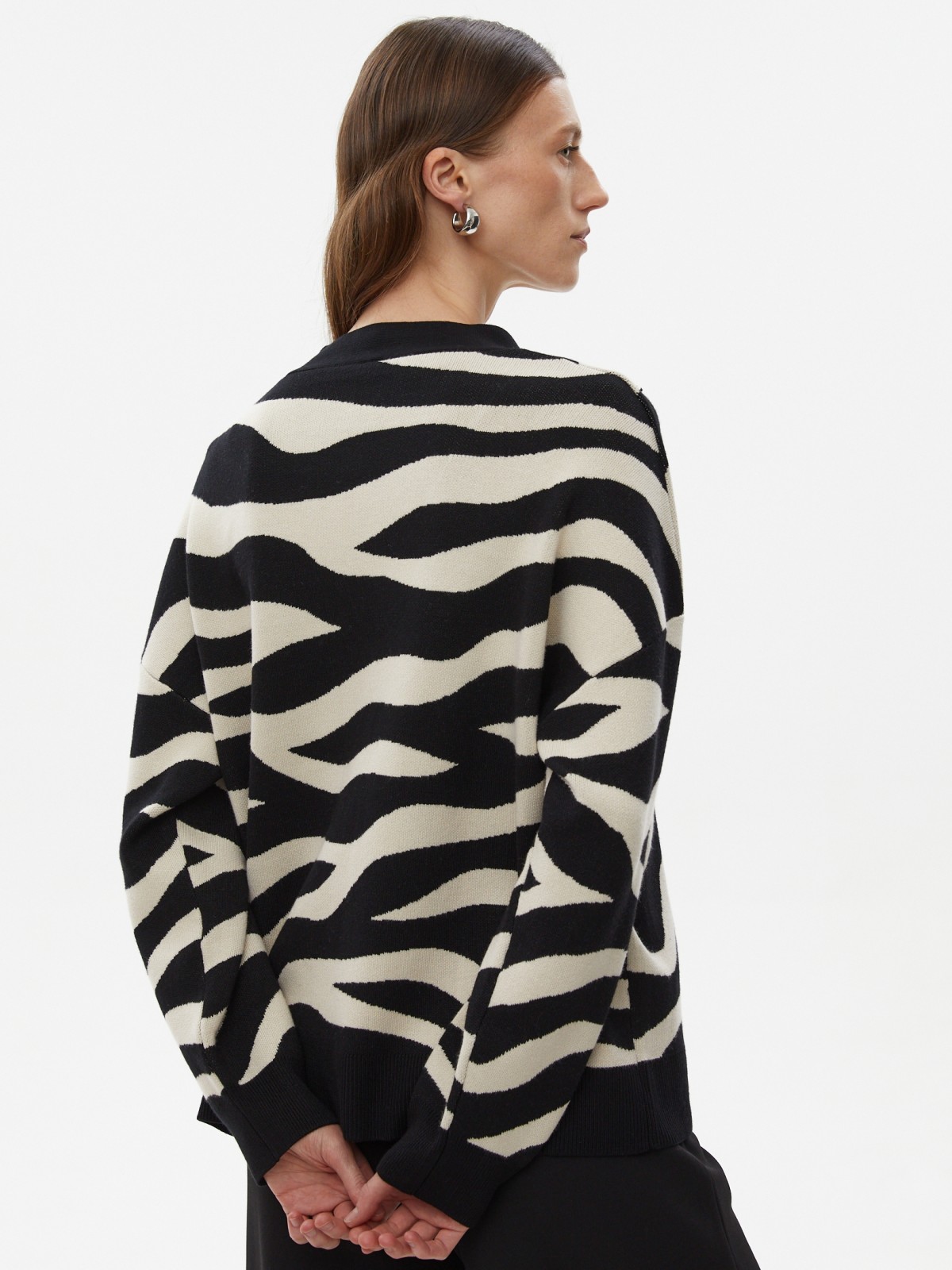 Трикотажный кардиган в полоску на пуговицах