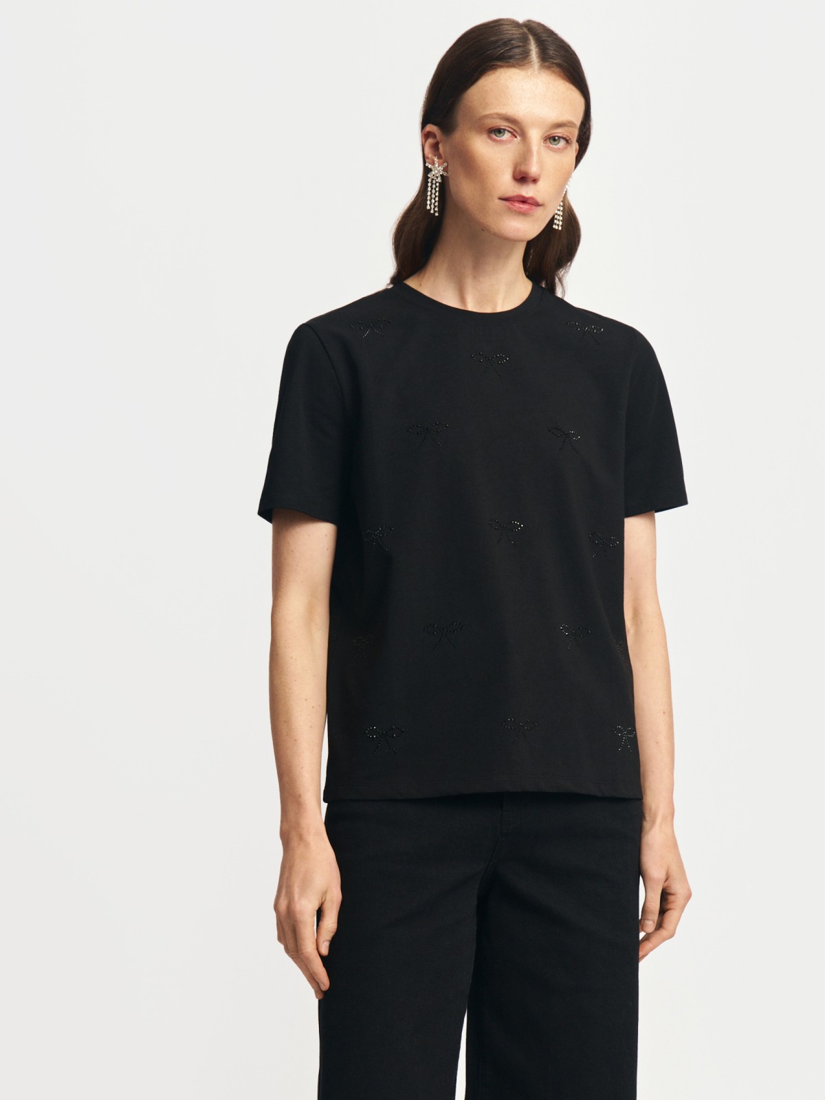 Футболка из хлопка со стразами