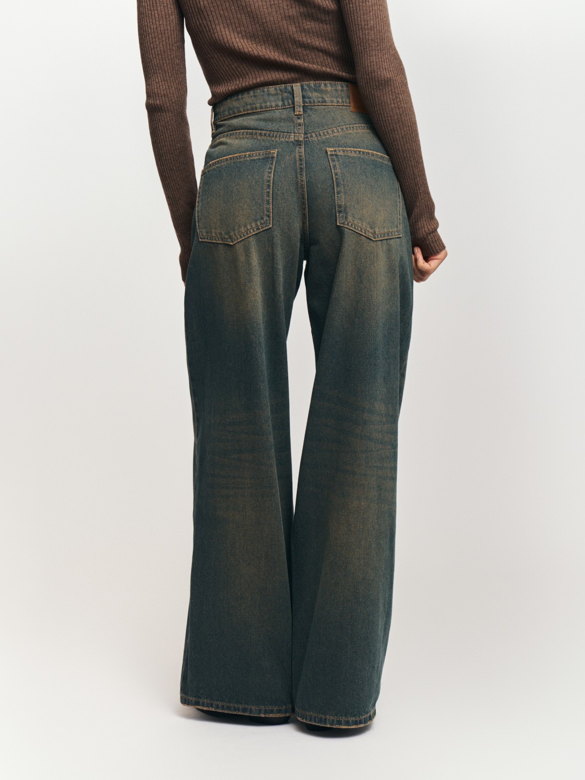 Джинсы силуэта Wide с посадкой Loose