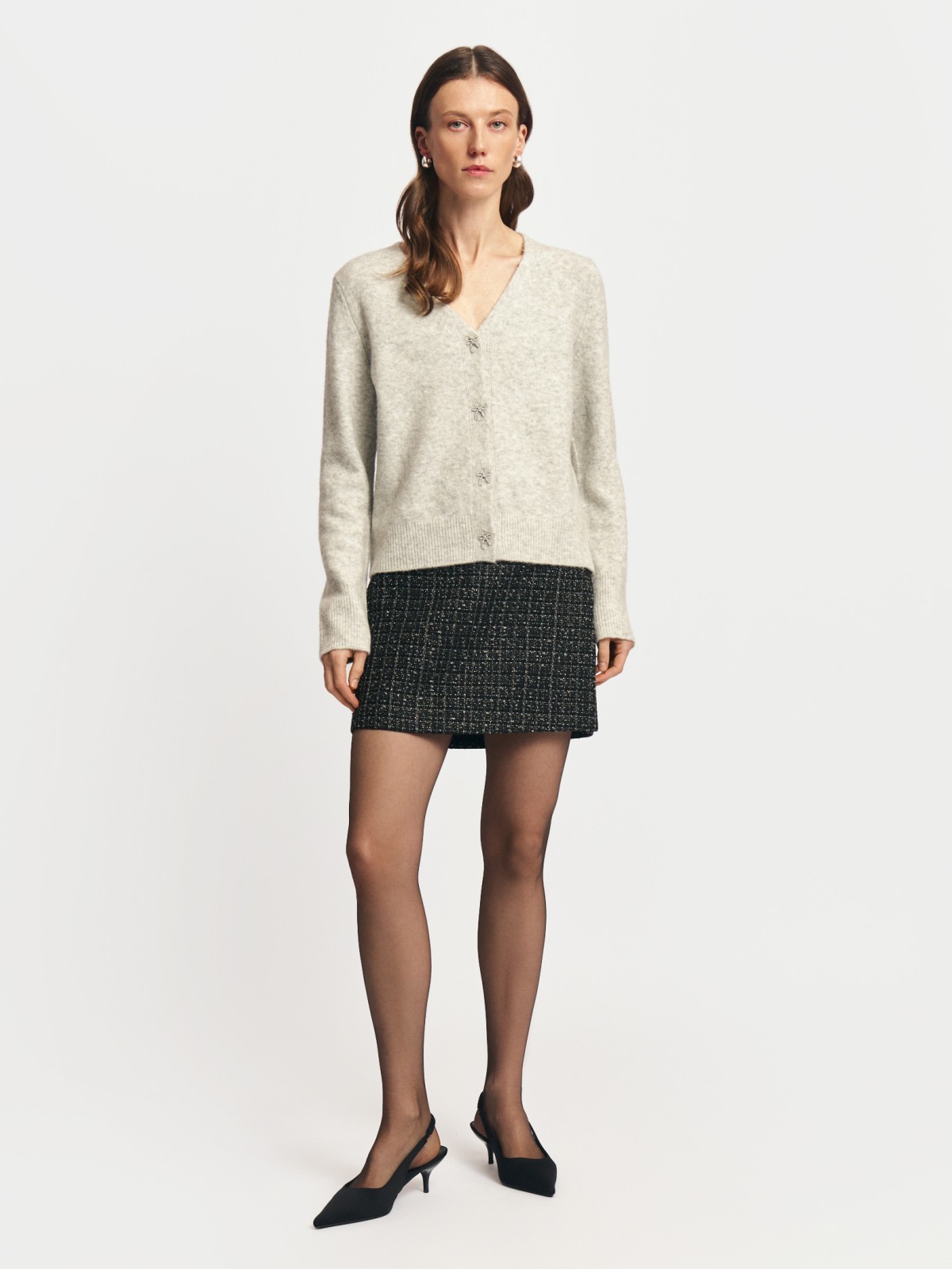 Вязаный короткий кардиган на пуговицах