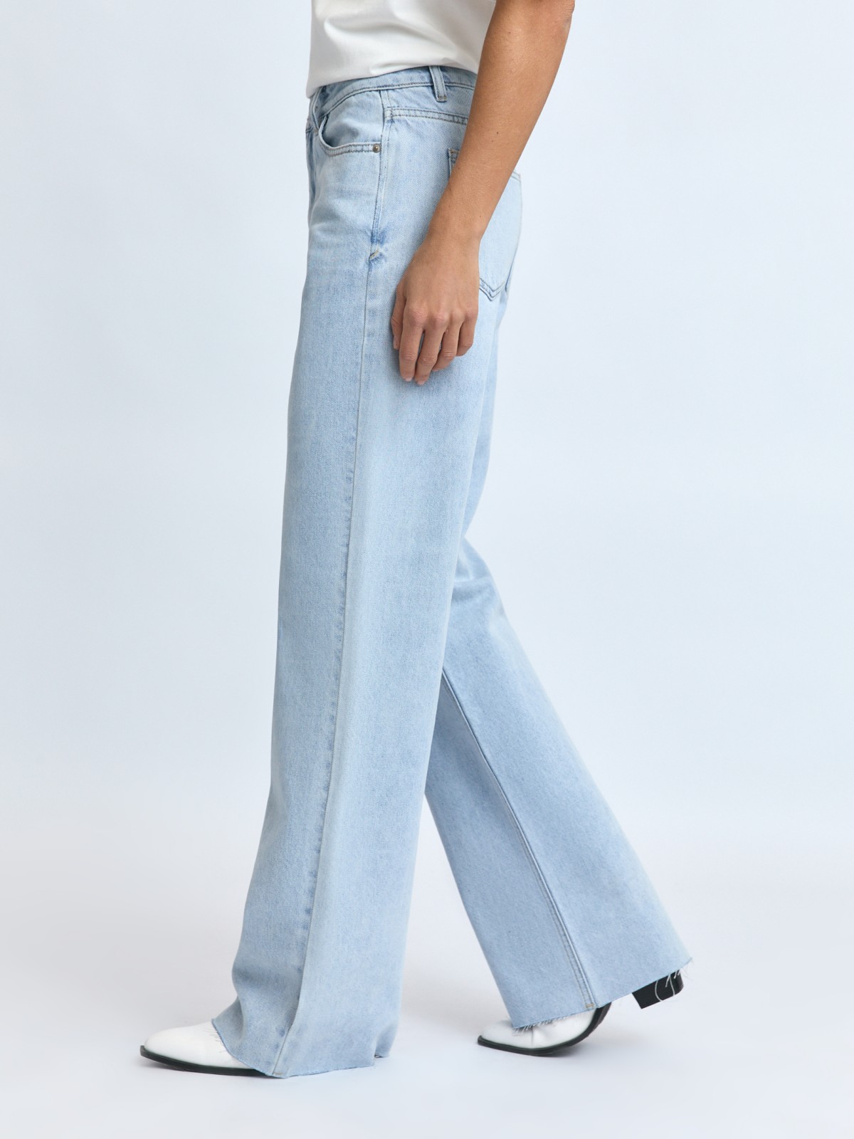 Джинсы прямого силуэта с высокой посадкой