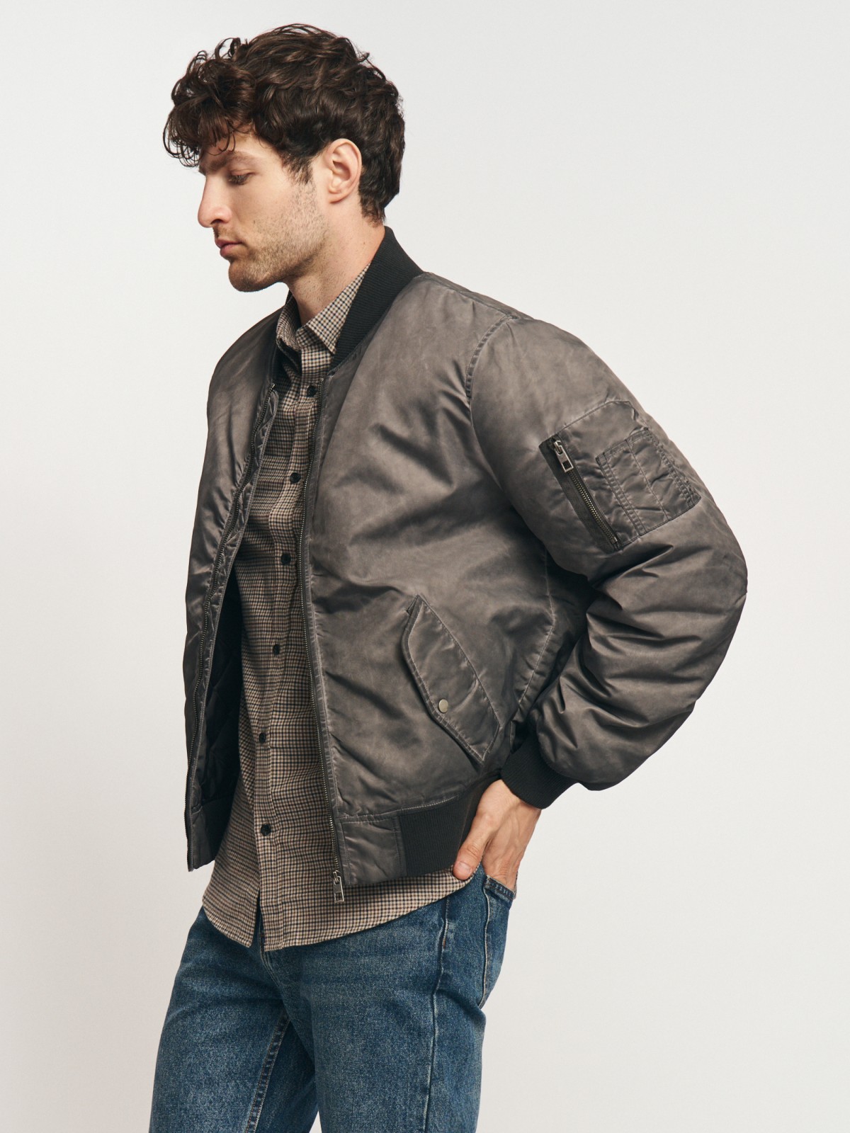 Тёплая куртка-бомбер на синтепоне