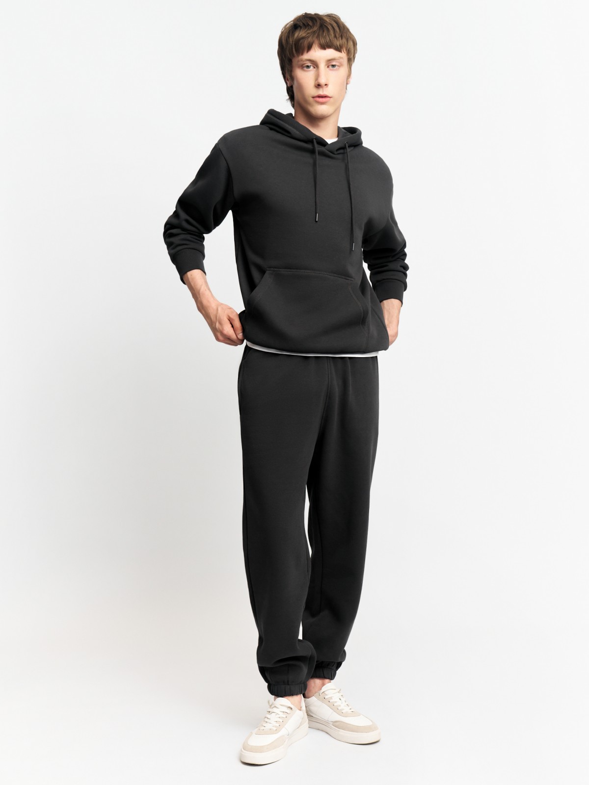 Трикотажные брюки-джоггеры с начёсом 1599₽