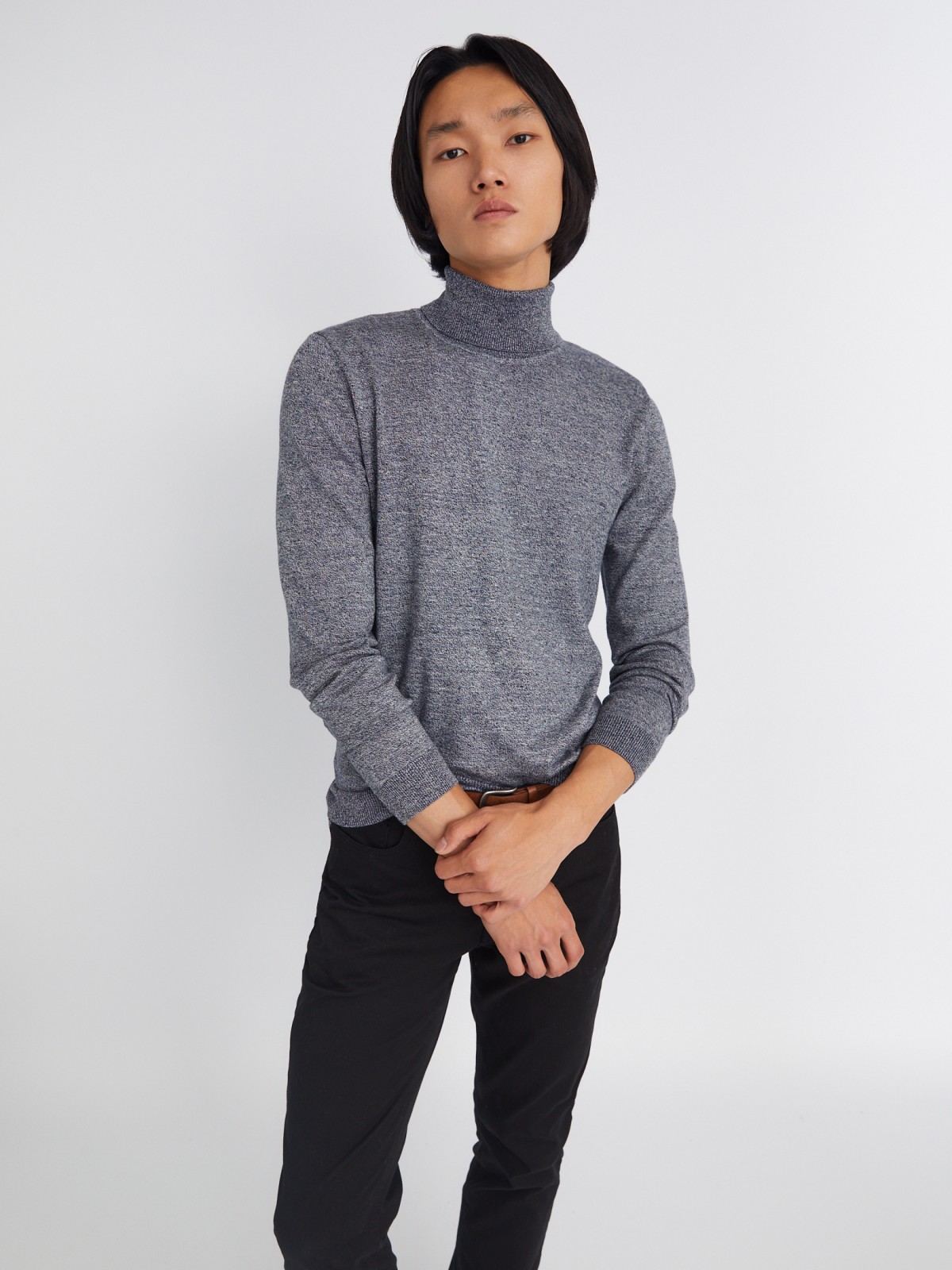 Тонкая трикотажная водолазка с воротником гольф