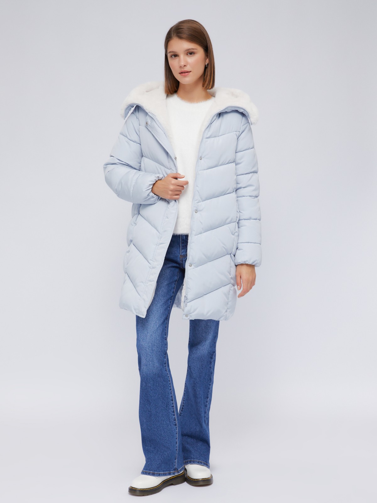 Тёплая куртка-пальто с капюшоном и отделкой из экомеха