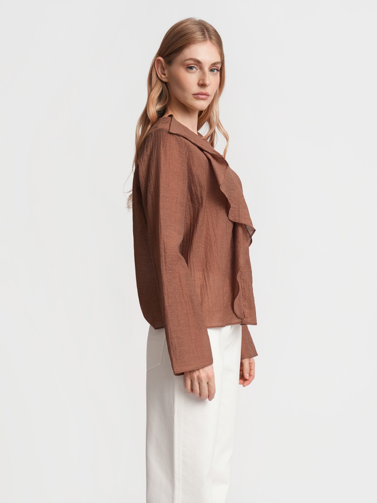 Блузка с воланами