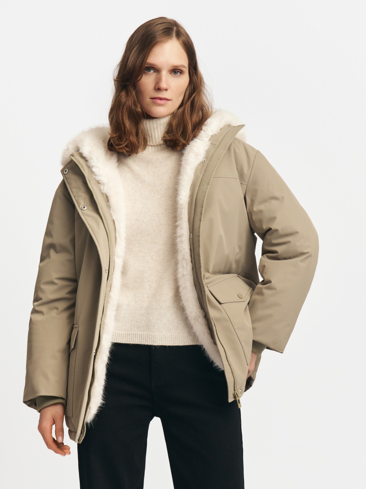 Тёплая куртка-парка с капюшоном