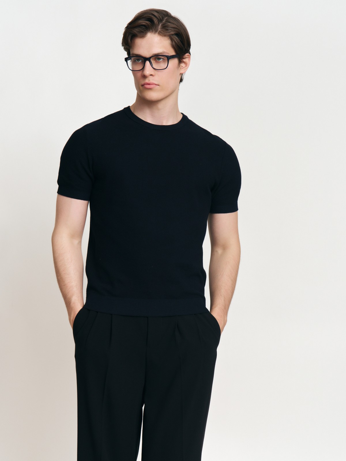 Тонкий трикотажный джемпер из хлопка с коротким рукавом Тонкий трикотажный джемпер из хлопка с коротким рукавом