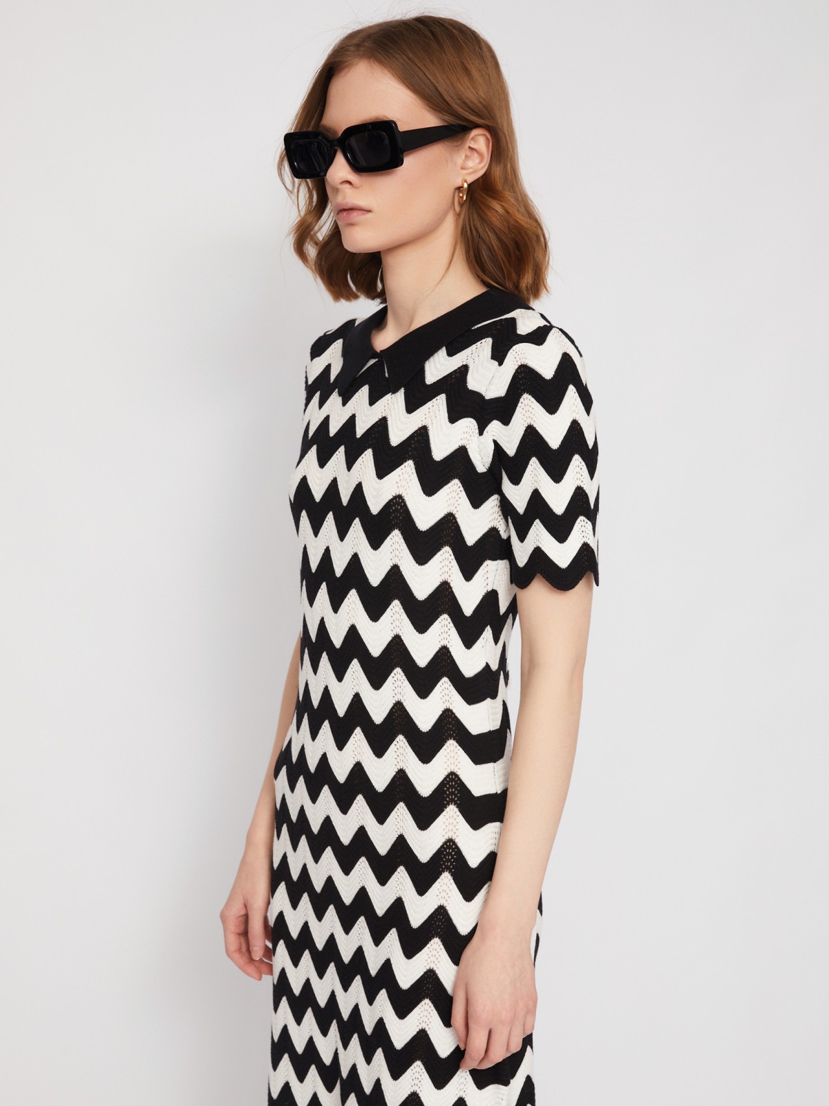 Трикотажное платье длины миди с узором в полоску zolla 024218493021, цвет черный, размер XS - фото 5