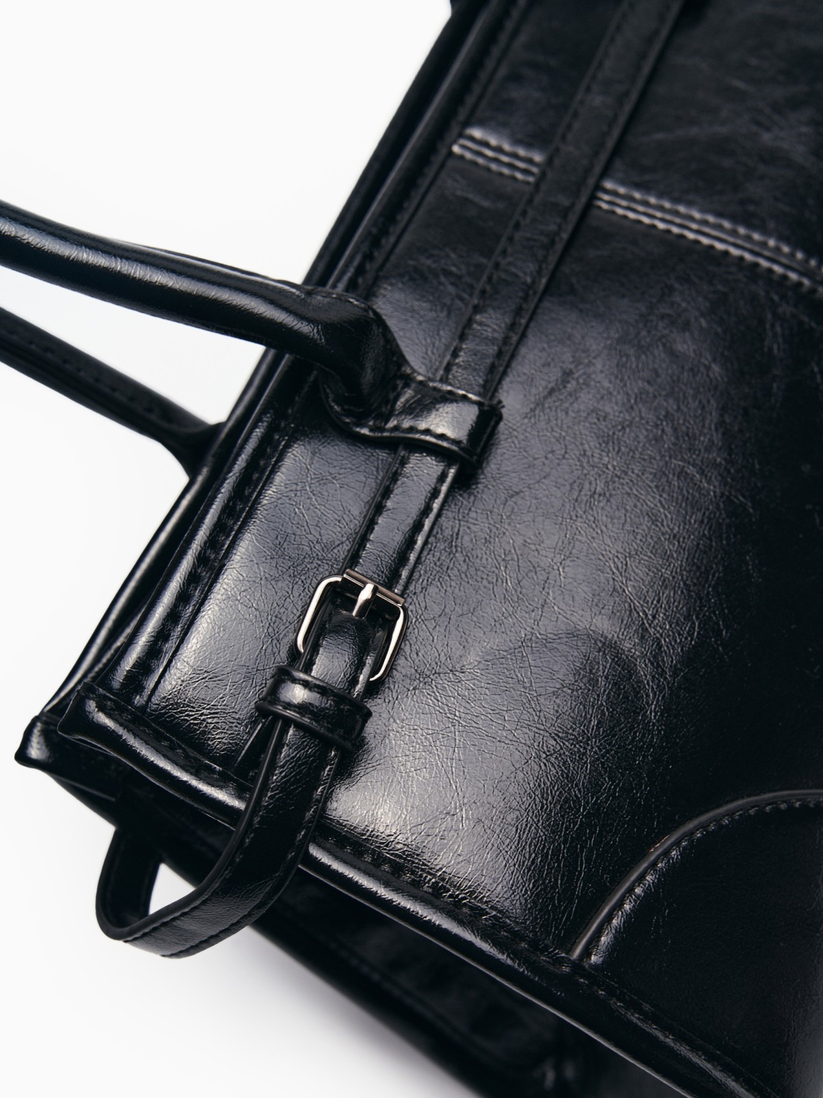 Сумка из экокожи на молнии