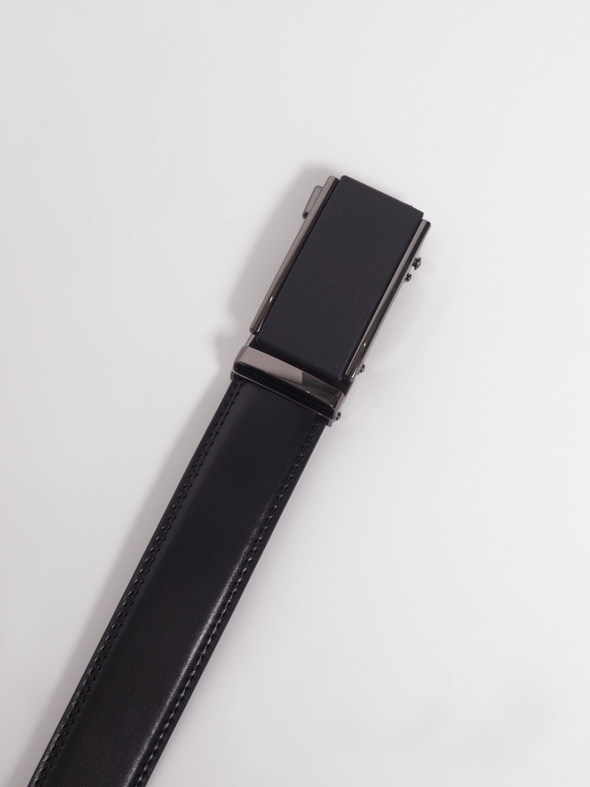 Кожаный ремень с пряжкой-клапаном zolla 01231936J245, цвет черный, размер L - фото 2
