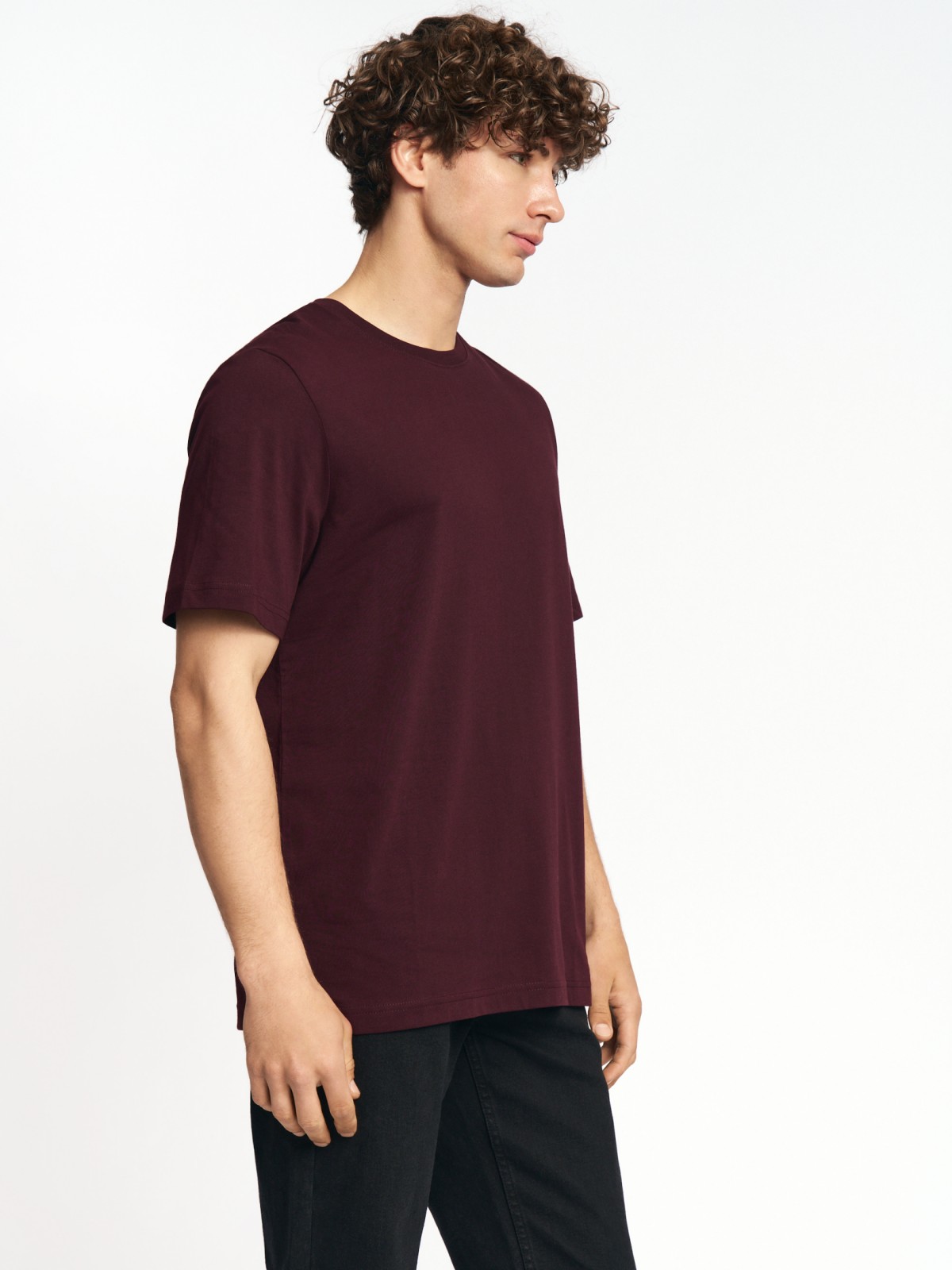 Футболка из хлопка с круглым вырезом