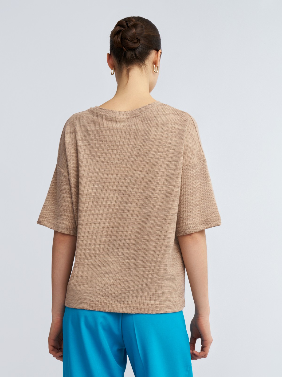 Футболка из вязаного трикотажа