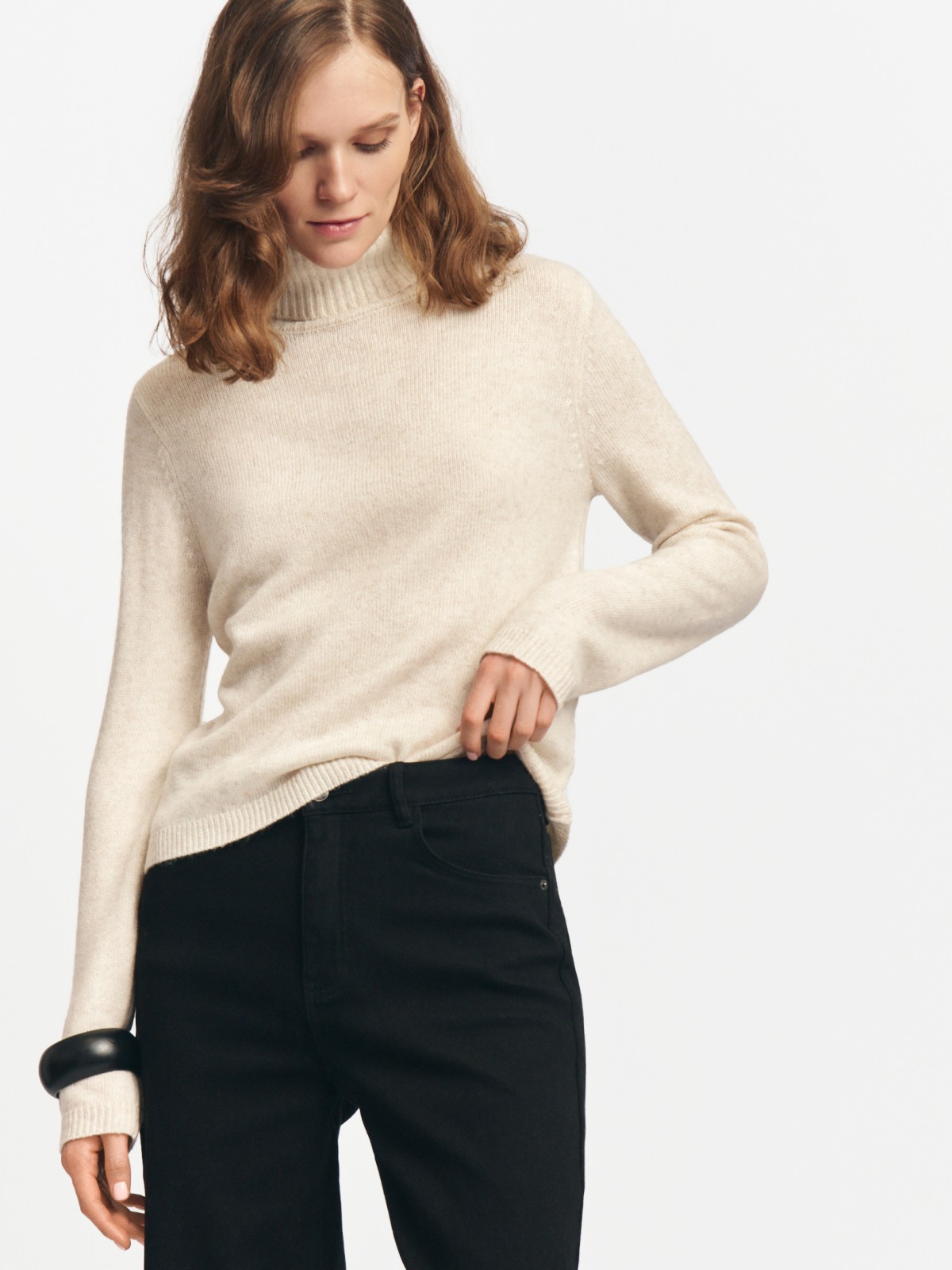 Вязаный свитер с шерстью