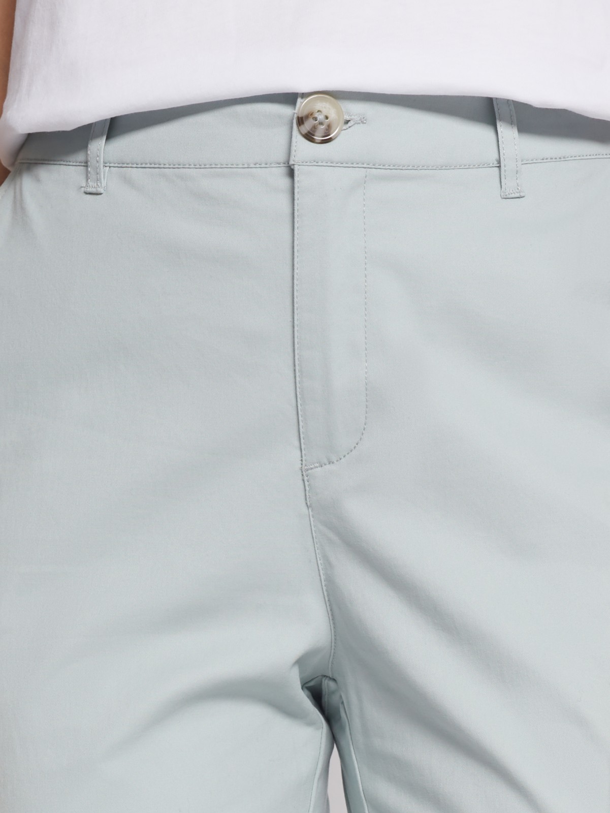 Брюки-чинос с отворотами