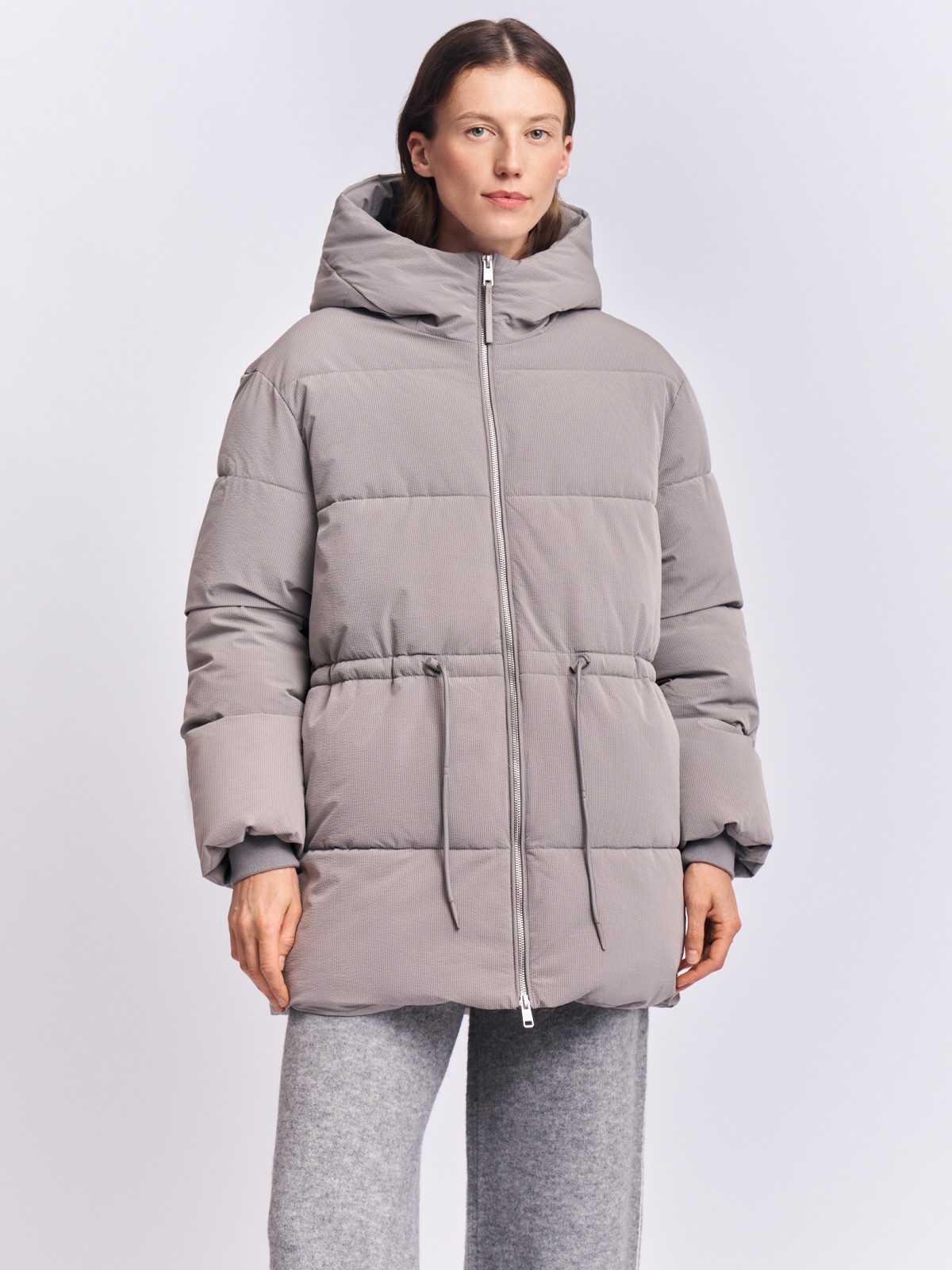 Тёплая куртка с капюшоном и кулиской