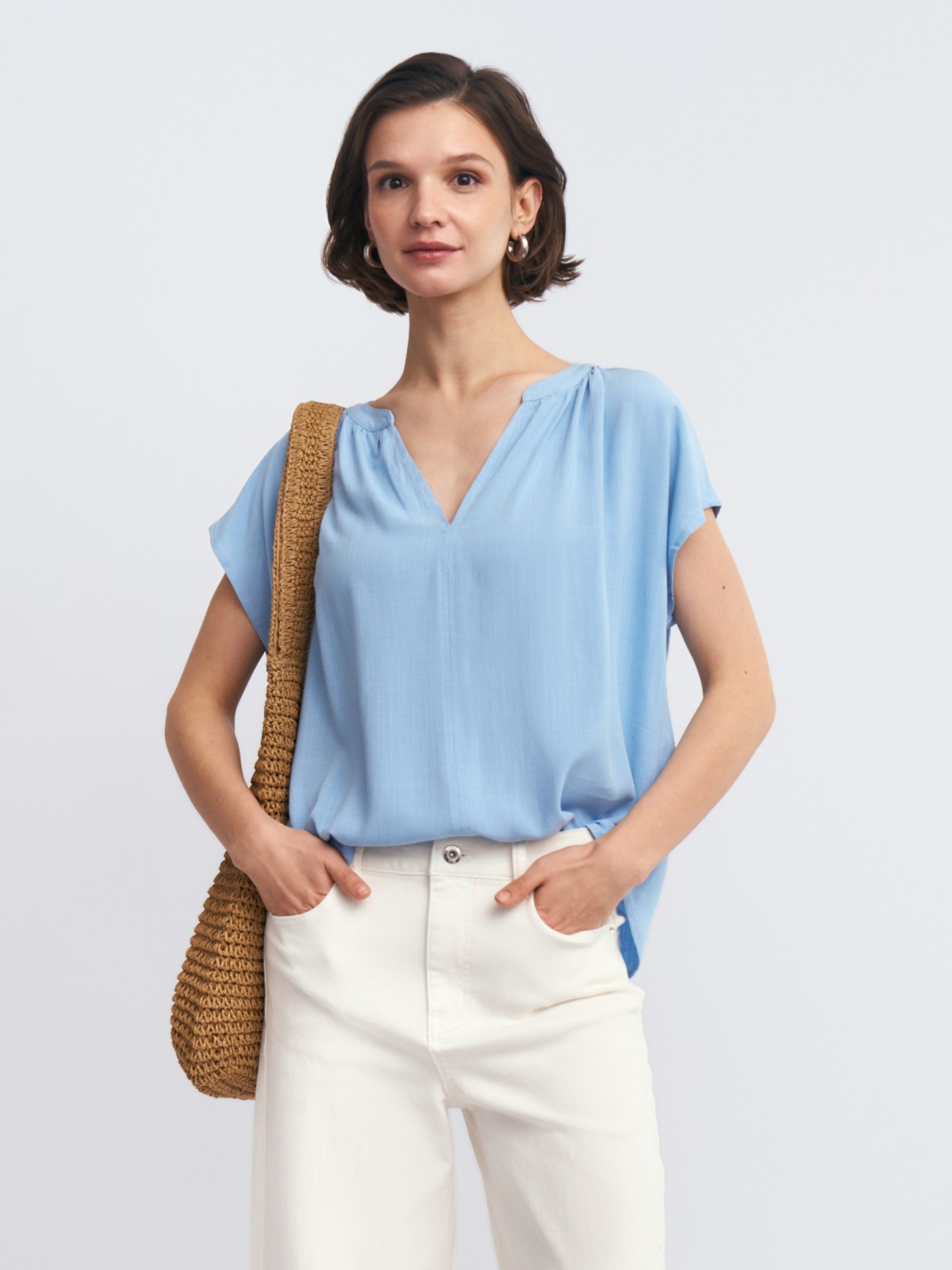 Блузка из вискозы с коротким рукавом