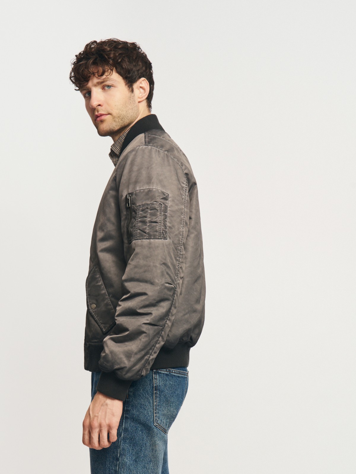 Тёплая куртка-бомбер на синтепоне