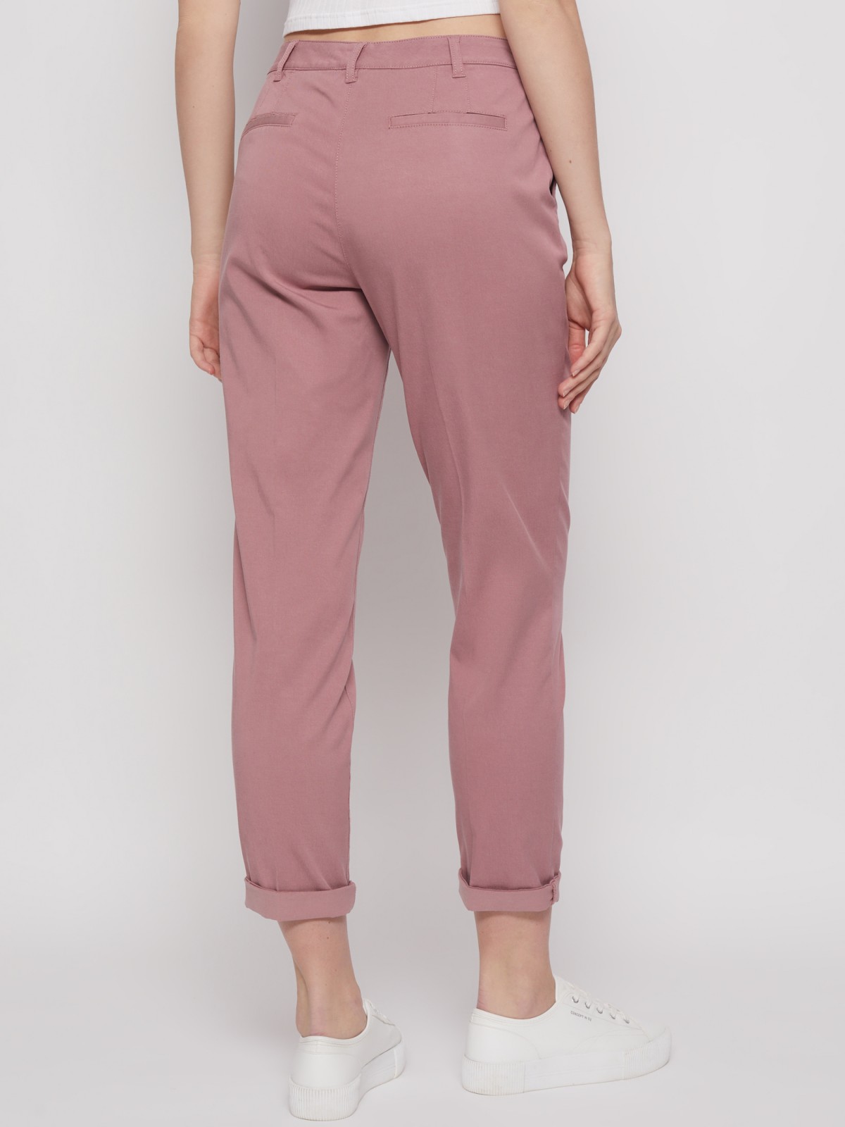 Брюки-чинос 