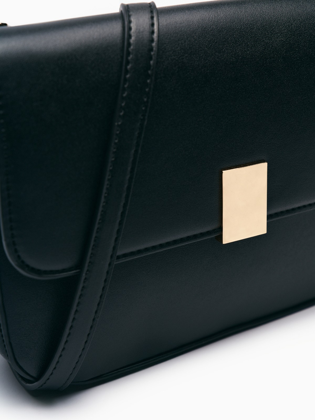 Сумка кросс-боди из экокожи