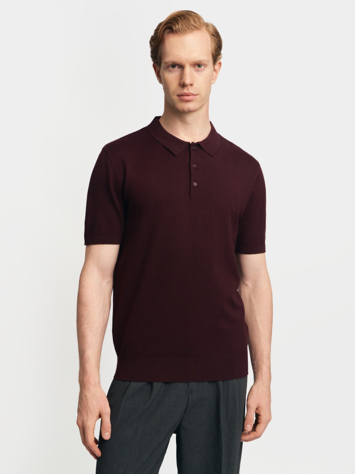 Трикотажный джемпер поло с коротким рукавом