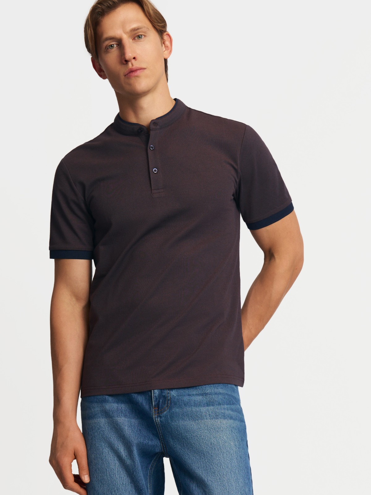 Футболка поло с воротником-стойкой