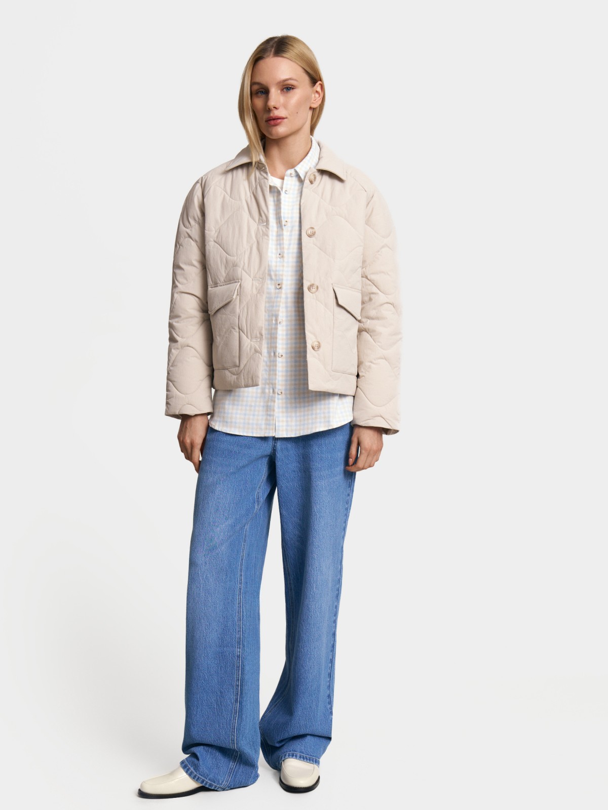 Утеплённая короткая куртка