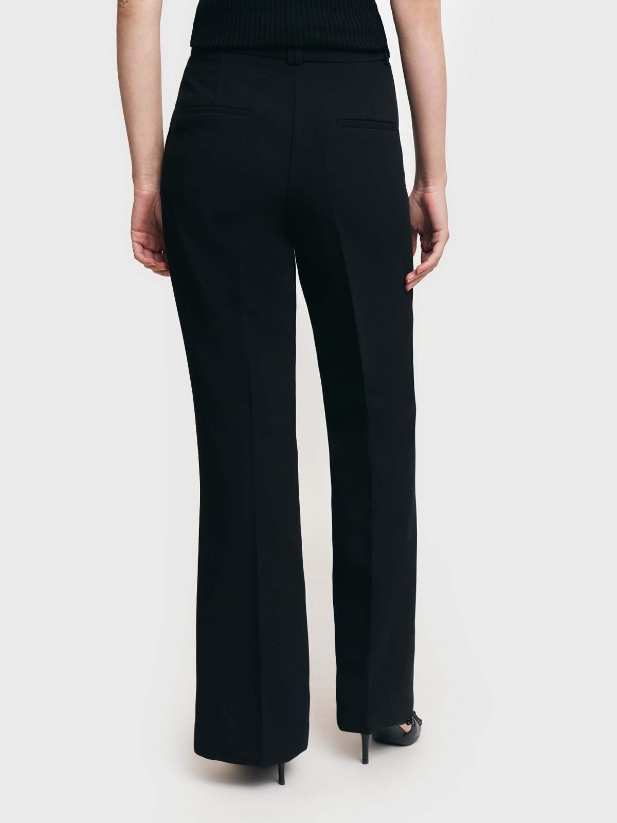 Брюки фасона Bootcut со стрелками