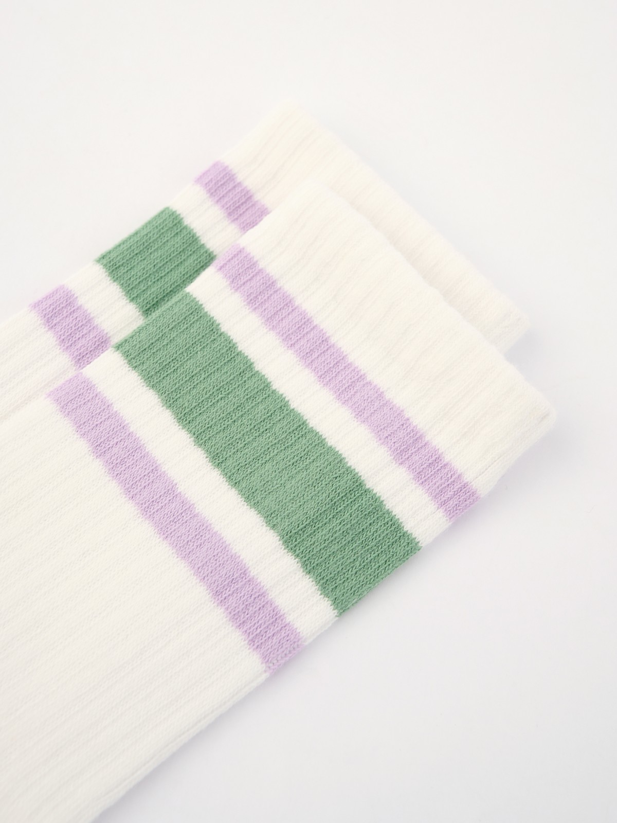 Высокие носки с резинкой в рубчик