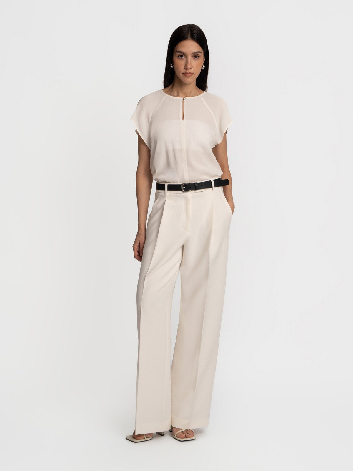 Блузка с короткими рукавами