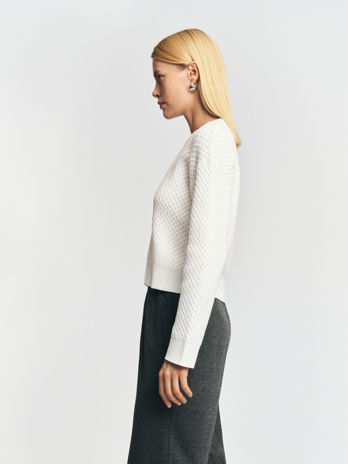 Вязаный джемпер с фактурным узором