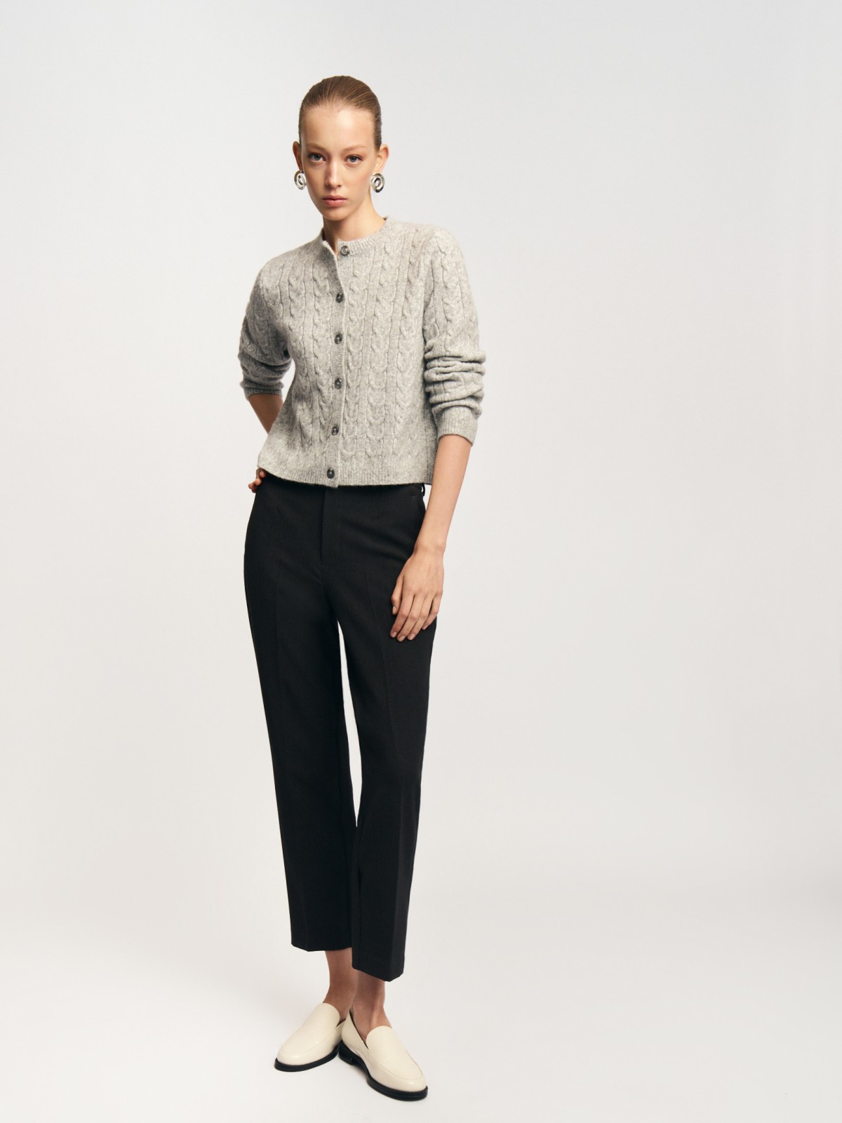 Офисные брюки силуэта Slim