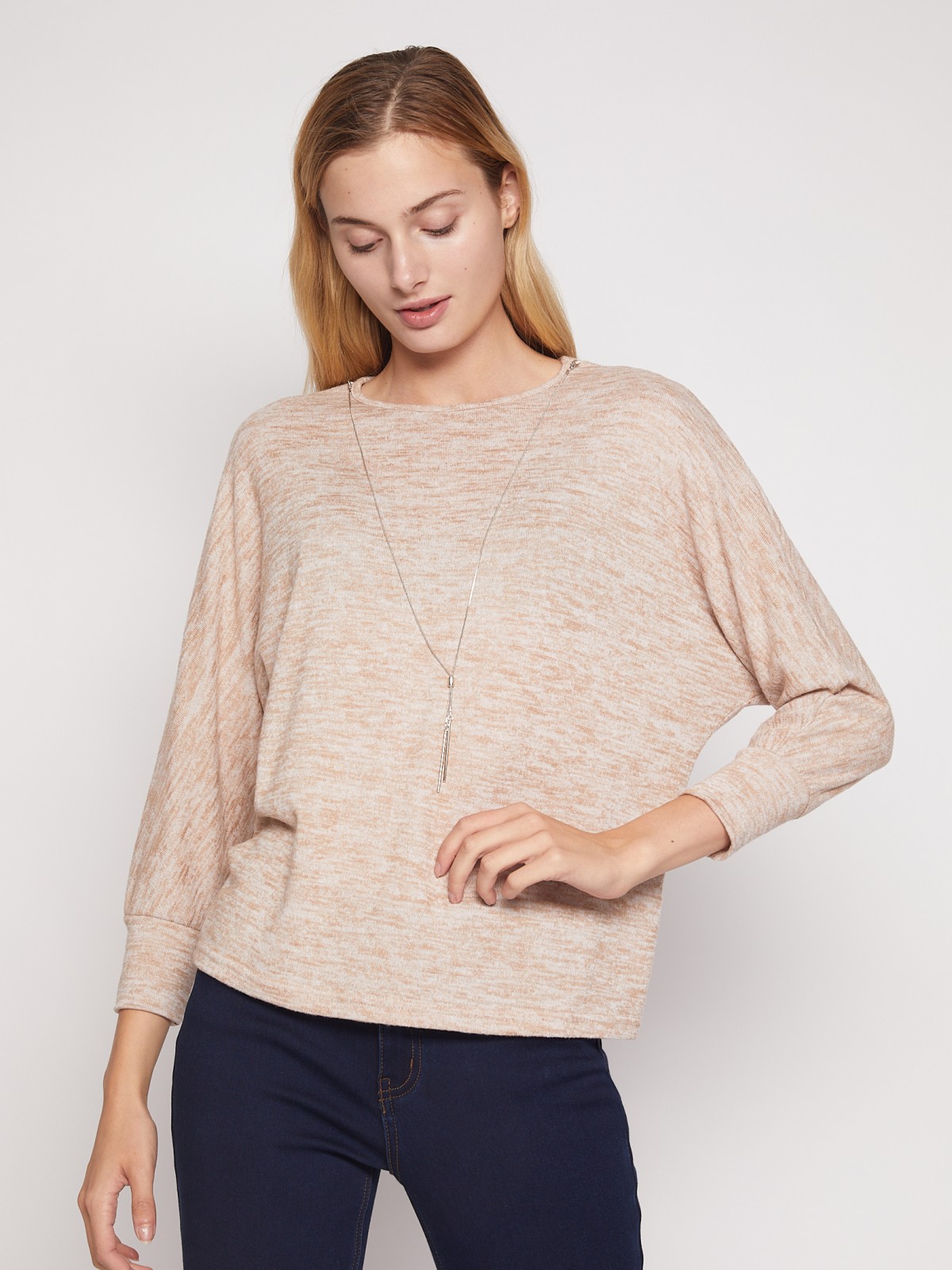 Джемпер с цепочкой