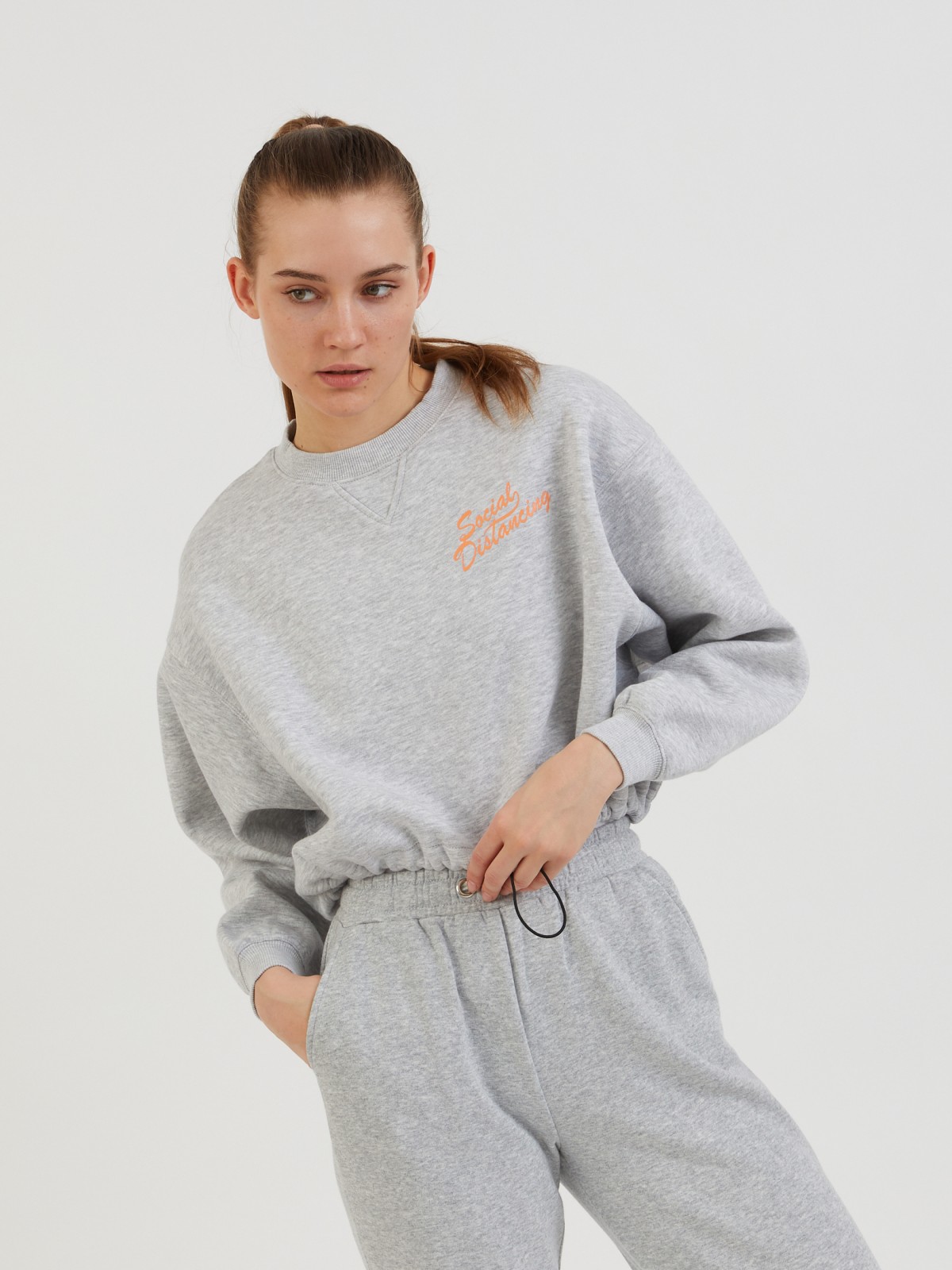 Укороченный свитшот