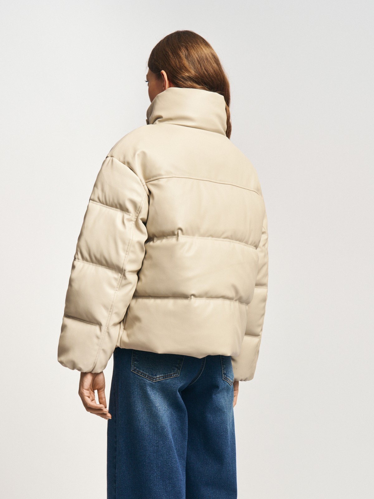 Тёплая стёганая куртка из экокожи с воротником