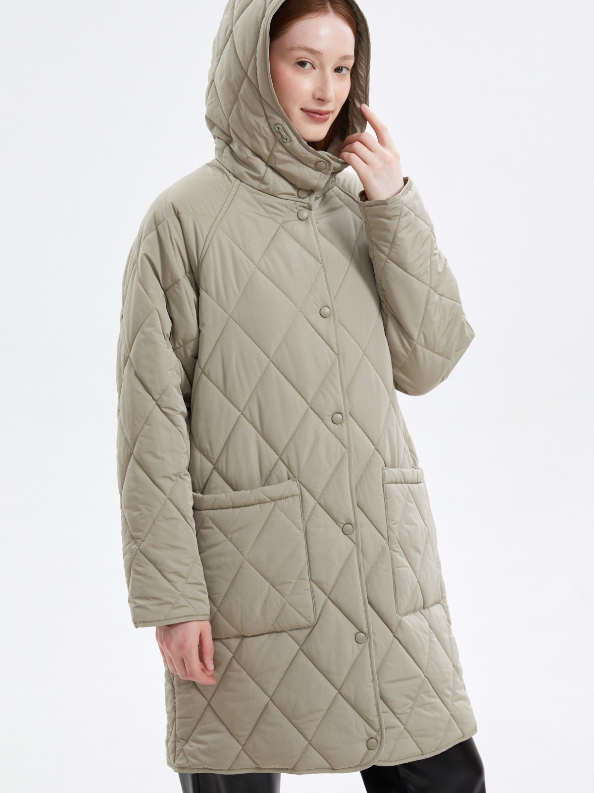 Стёганая куртка-пальто с капюшоном и рукавами реглан