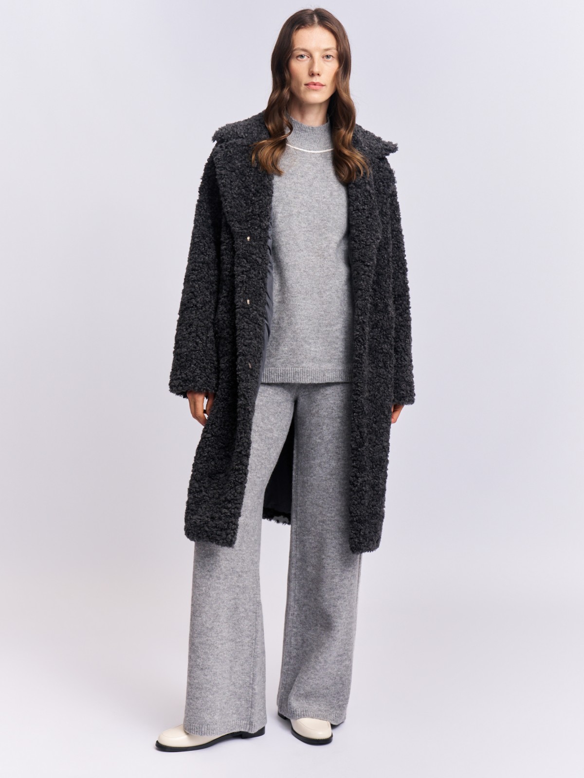 Длинное пальто-шуба из экомеха