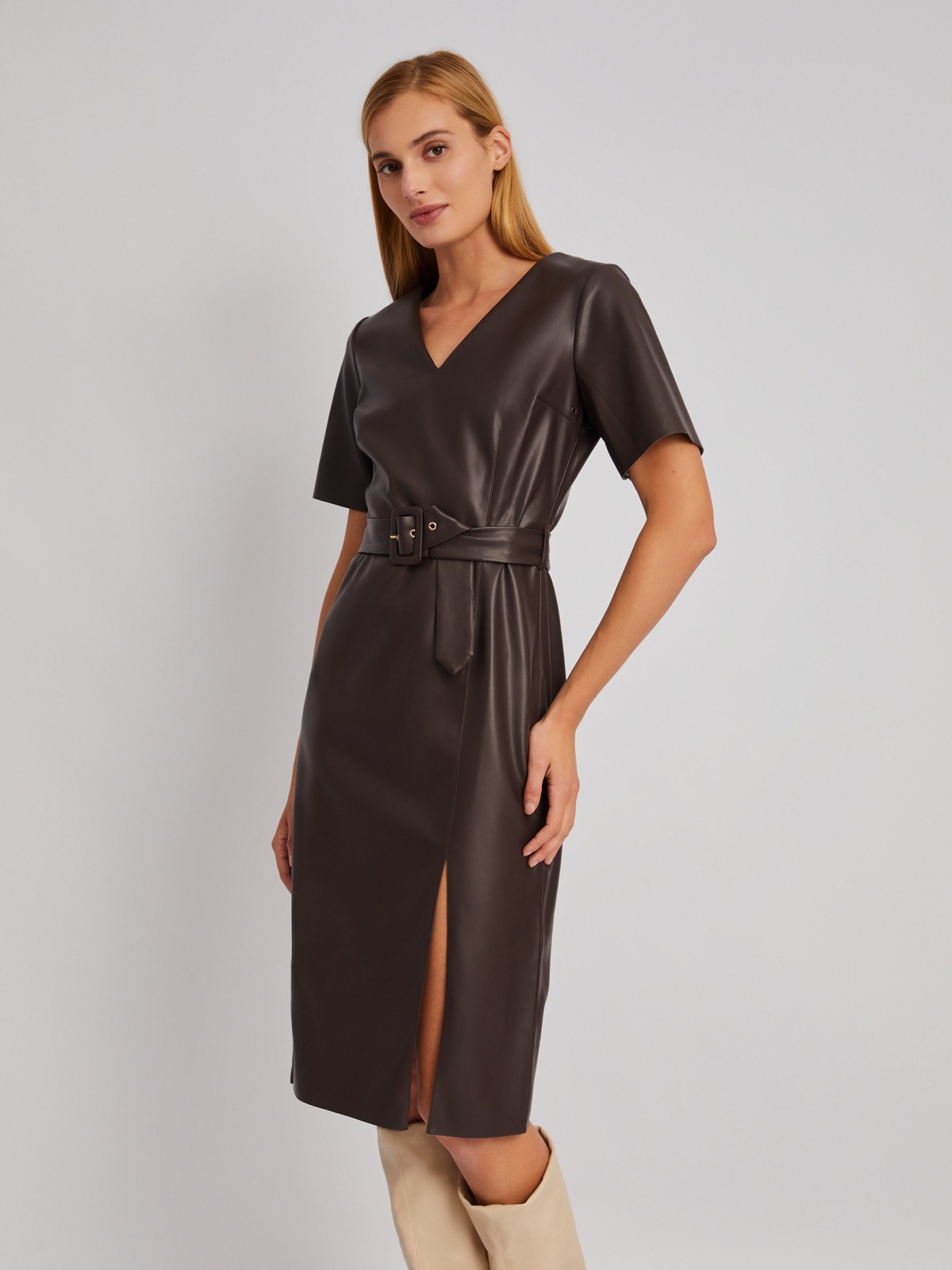 Платье из экокожи с разрезом на подоле и ремнём zolla 024118259213, цвет коричневый, размер S