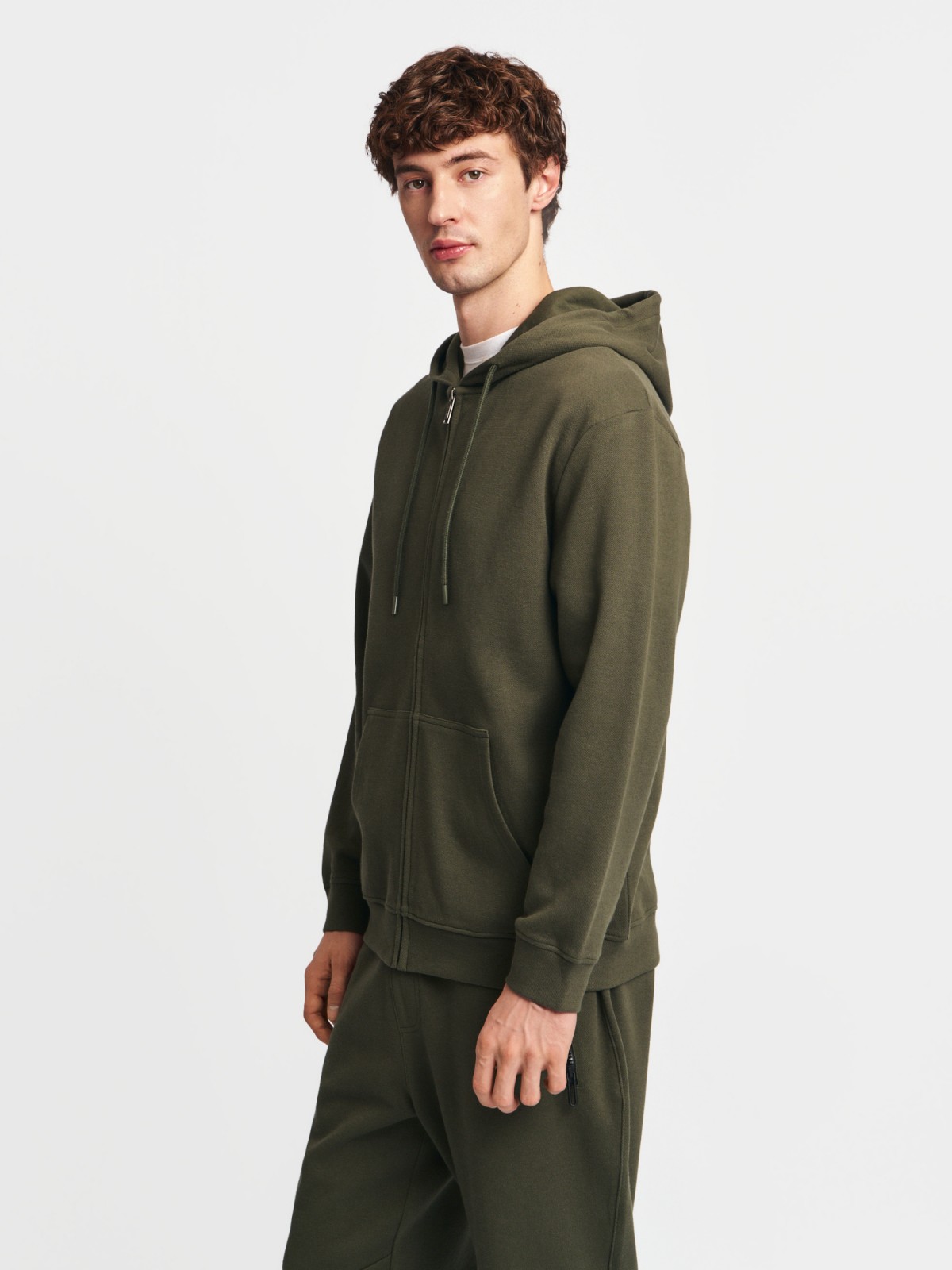 Толстовка на молнии с капюшоном однотонная