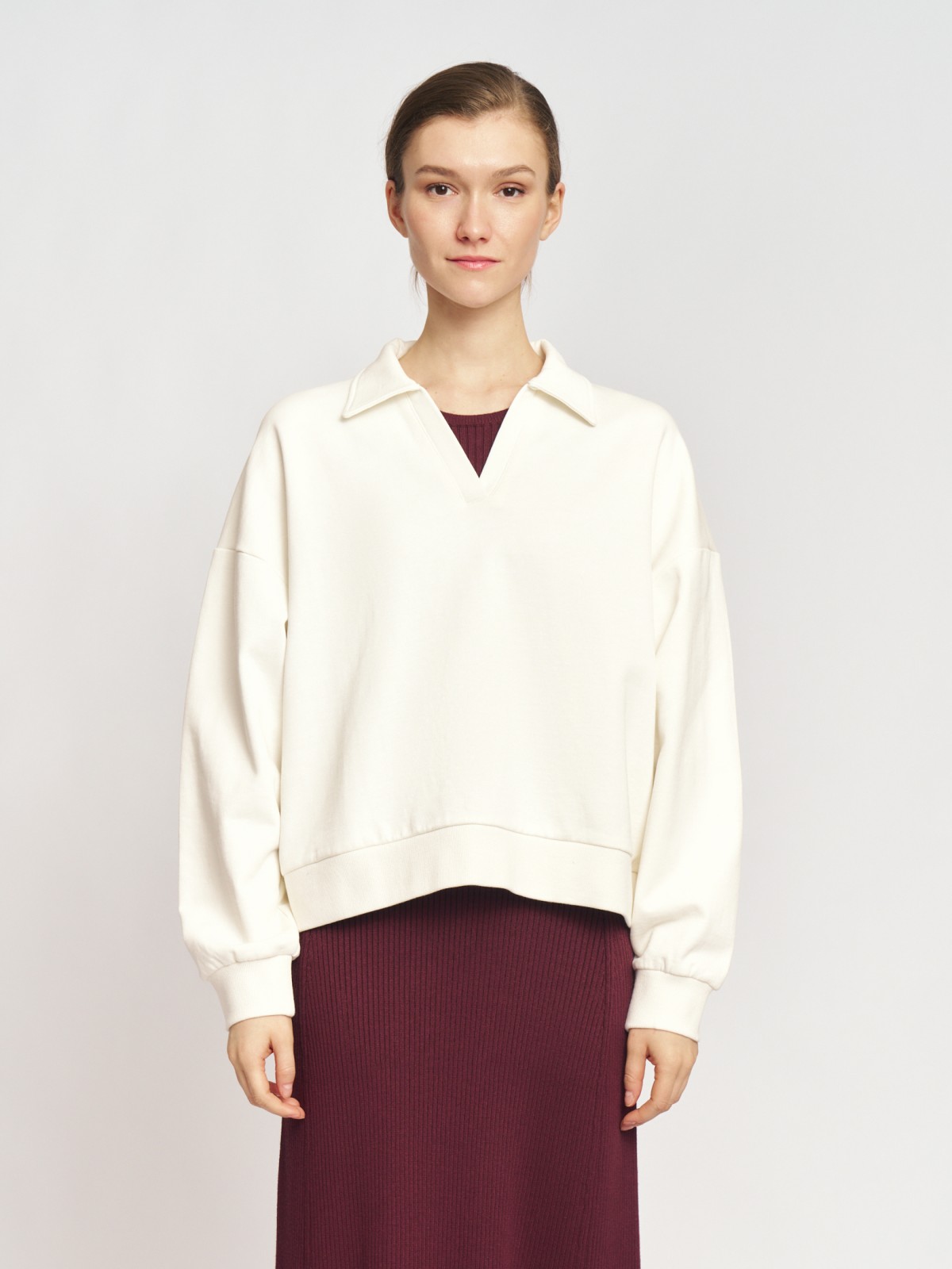 Свитшот из хлопка с отложным воротником