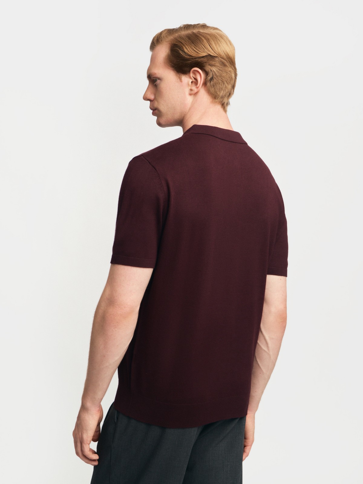 Трикотажный джемпер поло с коротким рукавом