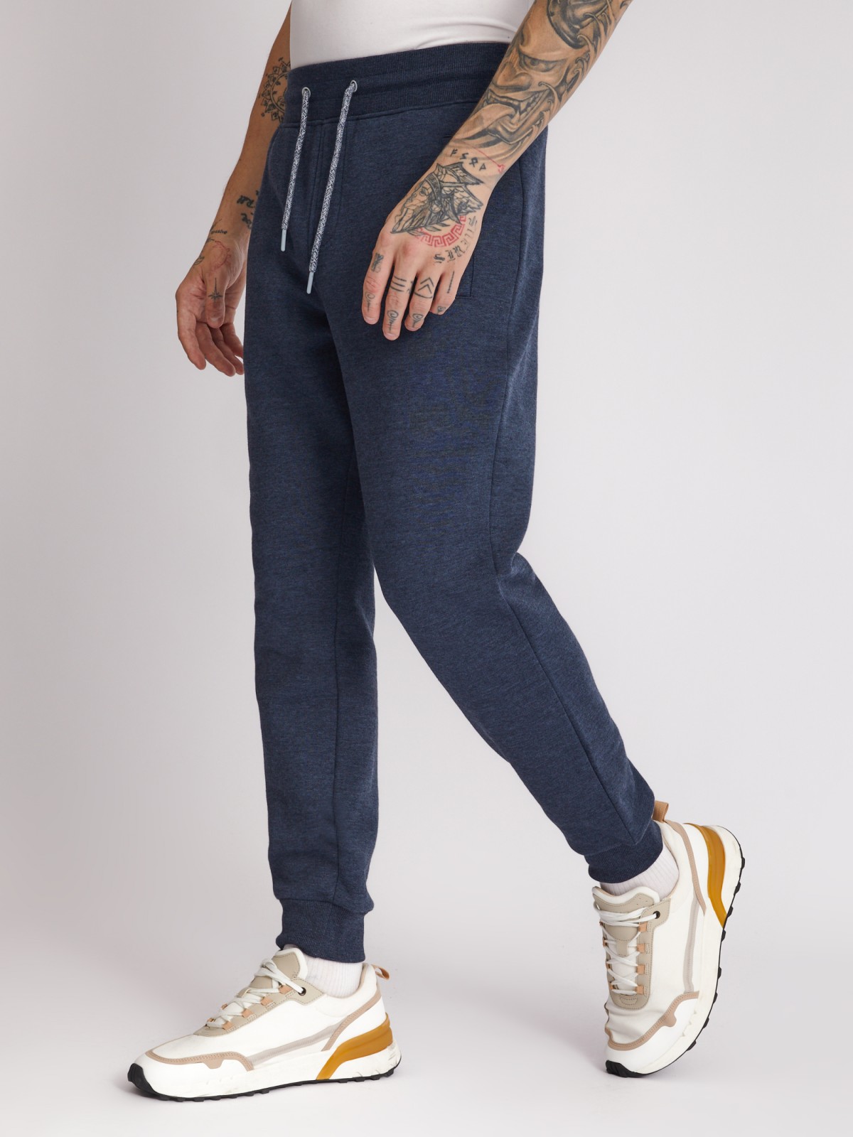 Утеплённые трикотажные брюки-джоггеры в спортивном стиле zolla 213337679012, цвет голубой, размер M - фото 3