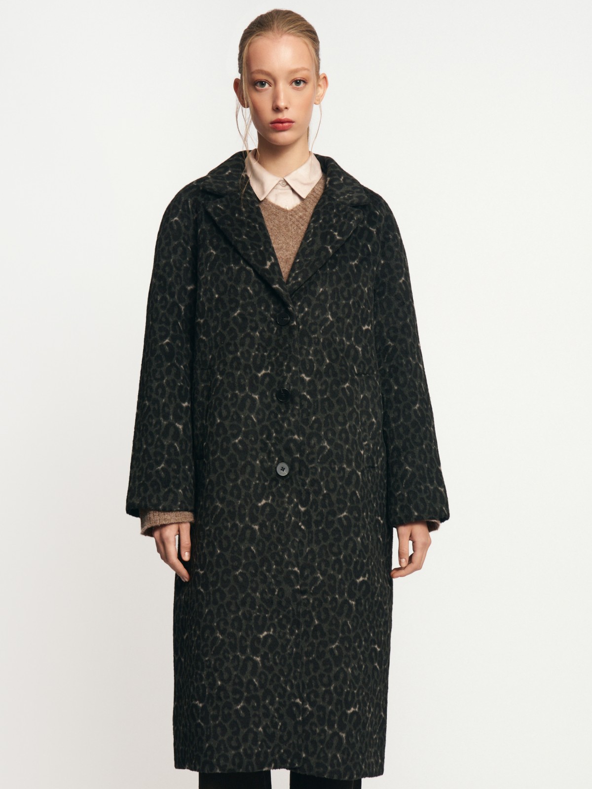 Тёплое пальто с шерстью и леопардовым узором