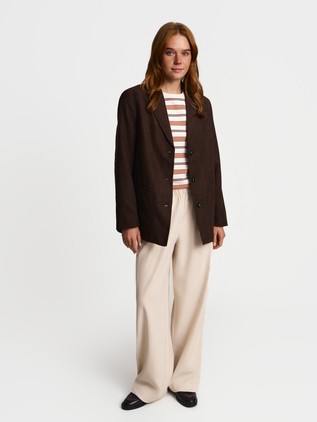 Однобортный замшевый жакет