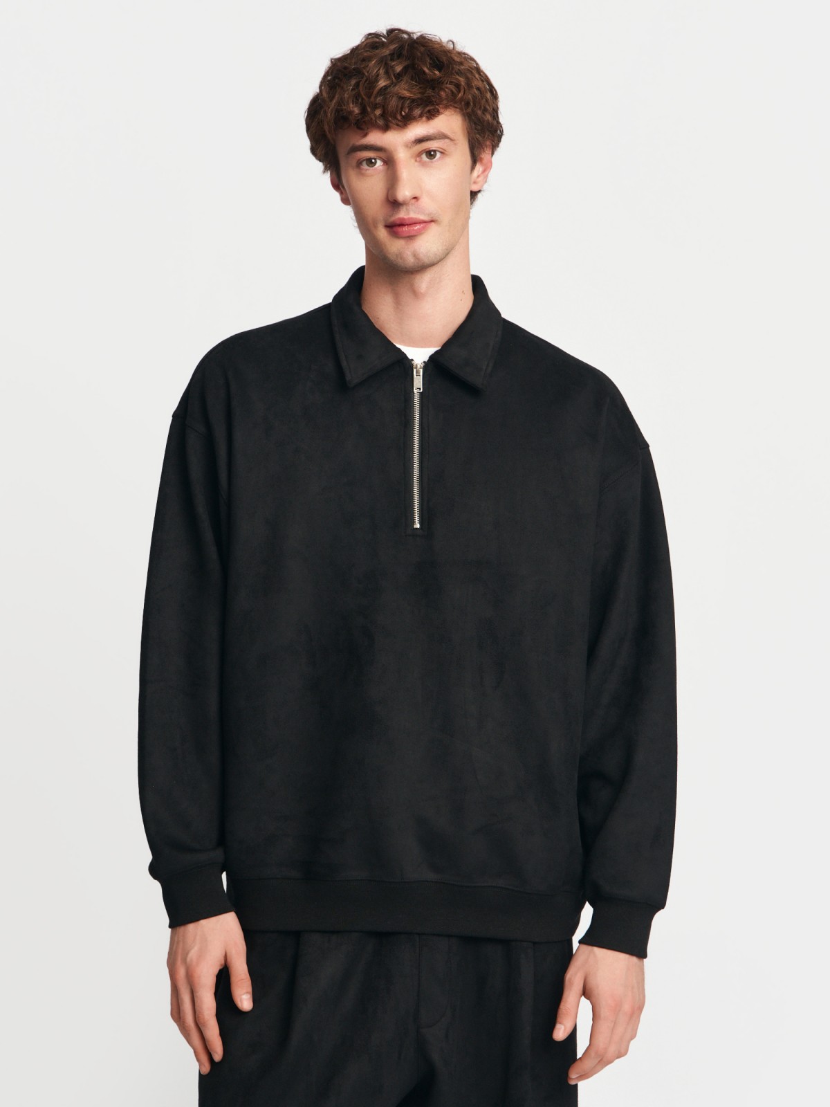 Свитшот из экозамши на молнии