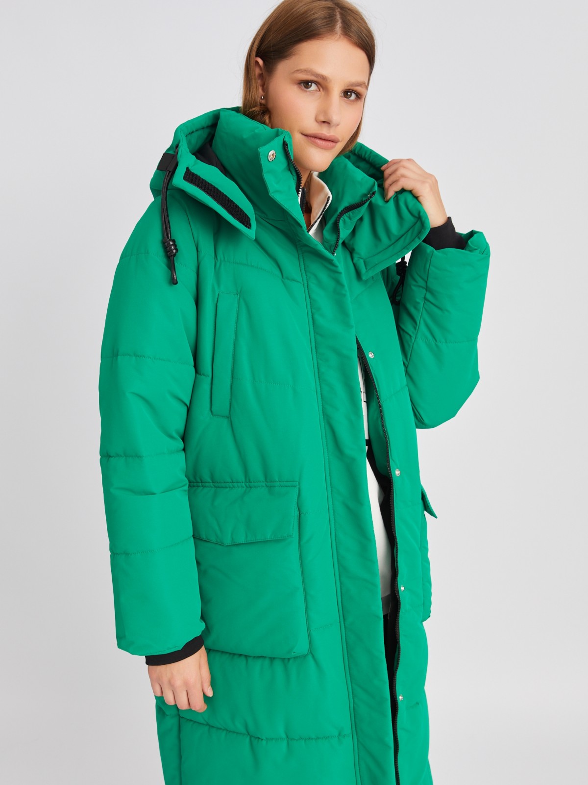 Тёплая куртка-пальто с капюшоном и внутренними манжетами