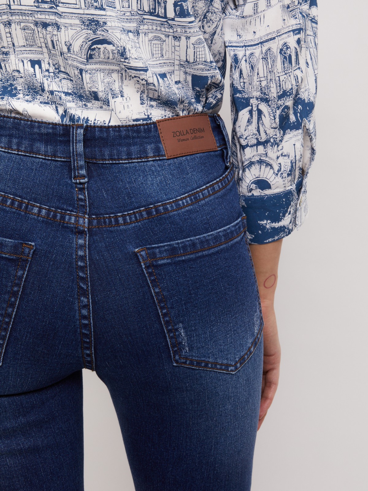 Джинсы силуэта Skinny